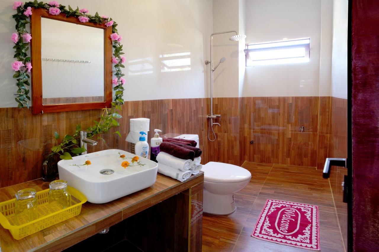 Pink Beach Homestay Хойан Экстерьер фото